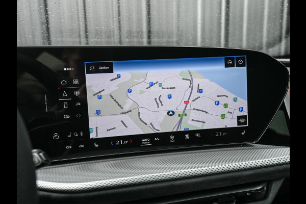 Audi Q5 Sportback 2.0 TFSI e-hybrid quattro S edition Competition 368pk | Luchtvering S-Seats | Panoramadak | Trekhaak | Digital Oled |