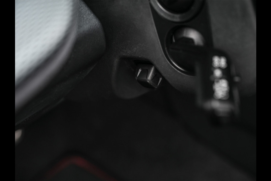 Audi Q5 Sportback 2.0 TFSI e-hybrid quattro S edition Competition 368pk | Luchtvering S-Seats | Panoramadak | Trekhaak | Digital Oled |