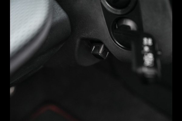 Audi Q5 Sportback 2.0 TFSI e-hybrid quattro S edition Competition 368pk | Luchtvering S-Seats | Panoramadak | Trekhaak | Digital Oled |