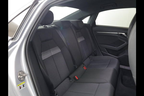 Audi A3 Limousine 30 TFSI Advanced edition 110 pk S-tronic | Navigatie | Parkeersensoren (Park assist) | Apple Carplay/Android Auto | Stoelverwarming |