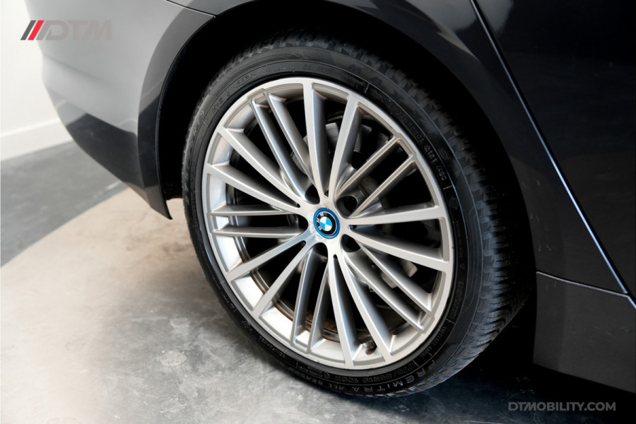 BMW 5 Serie 530e High Executive | Schuifdak | Adaptief cruise