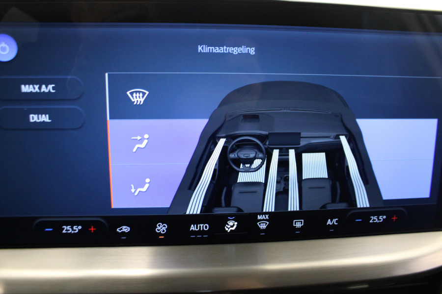 Ford Focus 1.0 EcoBoost Hybrid Titanium |Camera|groot Navi| *Pasen Geopend!*