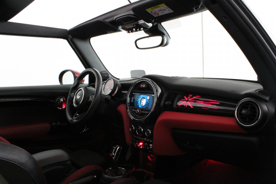MINI Cabrio 2.0 Cooper S John Cooper Works > 192pk/H&K/Head-up/18inch/Chili red/Aerodynamica Kit...