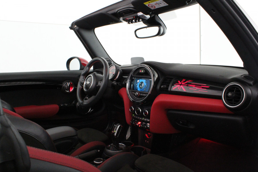 MINI Cabrio 2.0 Cooper S John Cooper Works > 192pk/H&K/Head-up/18inch/Chili red/Aerodynamica Kit...