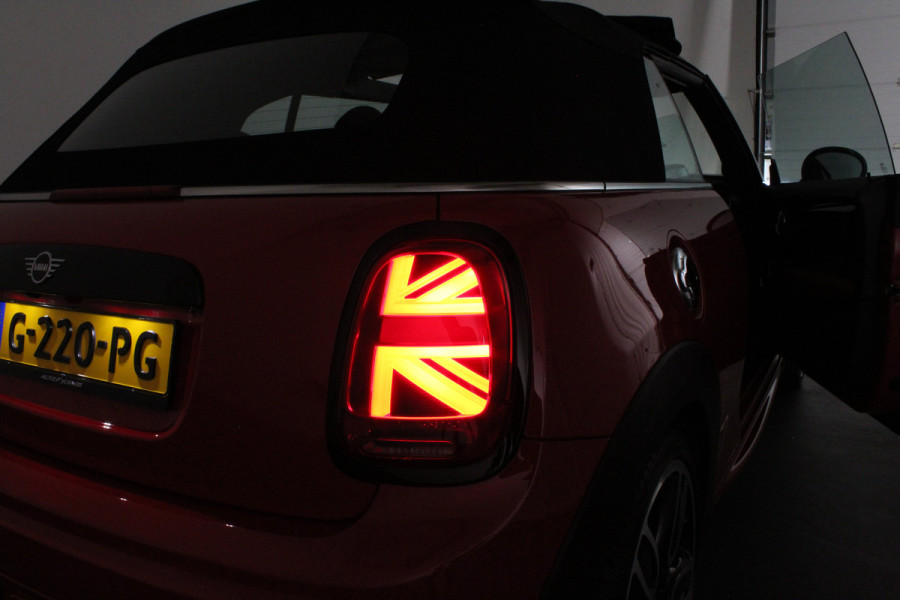 MINI Cabrio 2.0 Cooper S John Cooper Works > 192pk/H&K/Head-up/18inch/Chili red/Aerodynamica Kit...