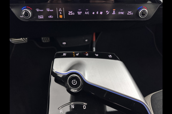 Kia Ev6 GT-Line 77.4 kWh (INCL-BTW) Aut. *HEATPUMP | PANO | HEAD-UP | LEATHER-ALCANTARA | ADAPTIVE-CRUISE | DIGI-COCKPIT | MERIDIAN-AUDIO | MEMORYPACK | FULL-LED | KEYLESS | TOPVIEW | DAB | BLINDSPOT | NAVI-FULLMAP |