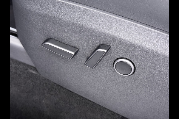 Tesla Model Y Long Range AWD 514pk SOH 92% Trekhaak Warmtepomp Leder Panoramadak Matrix-LED Autopilot Elektr.Stuur+Stoel+Verwarmd Navi Ecc Pre Camera's Elektr.AchterKlep Parkeer Assistent Sentry-Mode Privacyglas Bluetooth Dodehoek detector Connected services 1e Eigenaar 1.600KG Trekgewicht Fabrieksgarantie tot 27-6-2027 Garantie op Accu en Motoren 27-6-2031/192.000km