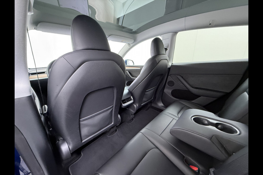 Tesla Model Y Long Range AWD 514pk SOH 92% Trekhaak Warmtepomp Leder Panoramadak Matrix-LED Autopilot Elektr.Stuur+Stoel+Verwarmd Navi Ecc Pre Camera's Elektr.AchterKlep Parkeer Assistent Sentry-Mode Privacyglas Bluetooth Dodehoek detector Connected services 1e Eigenaar 1.600KG Trekgewicht Fabrieksgarantie tot 27-6-2027 Garantie op Accu en Motoren 27-6-2031/192.000km