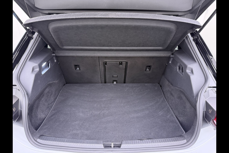 Volkswagen ID.3 First MAX 62kWh SOH 90% Panoramadak Ergo Active Stoelen Navi Pro Ecc Adap.Cruise Heads-Up Display Camera Pdc Lmv 20" Apple Carplay Android Auto Origineel Nederlandse Auto Zeer luxe uitvoering