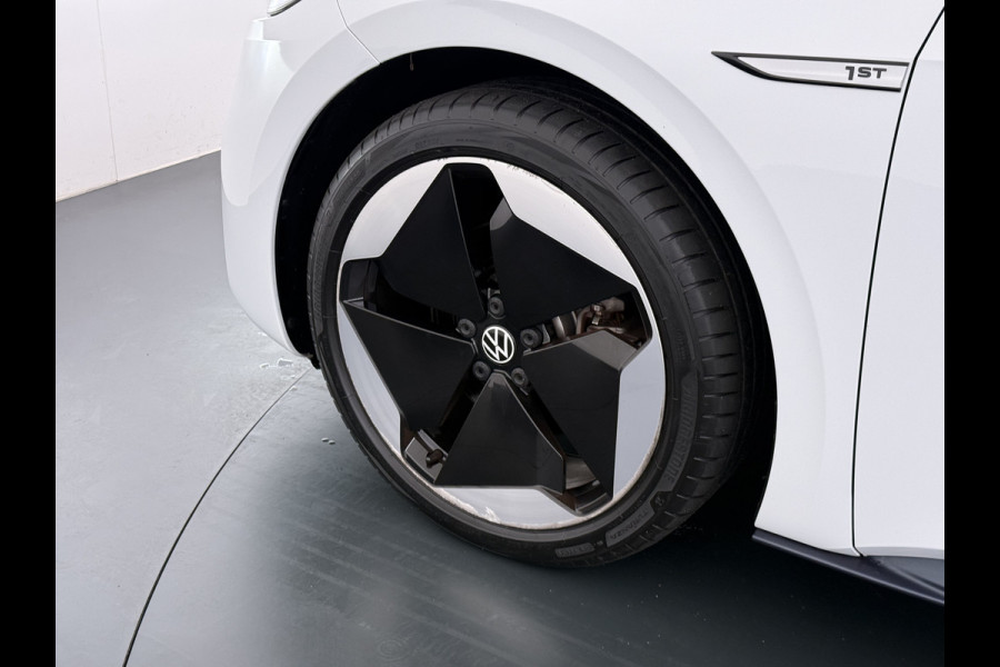 Volkswagen ID.3 First MAX 62kWh SOH 90% Panoramadak Ergo Active Stoelen Navi Pro Ecc Adap.Cruise Heads-Up Display Camera Pdc Lmv 20" Apple Carplay Android Auto Origineel Nederlandse Auto Zeer luxe uitvoering