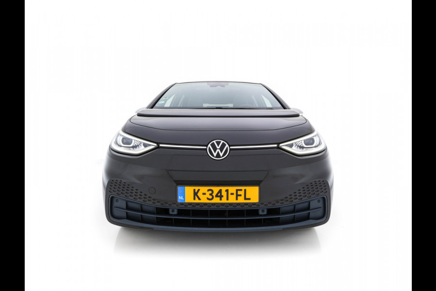 Volkswagen ID.3 First Max 58 kWh [ 3-Fase ] {SOH-89%} (INCL.BTW) *PANO | HEAD-UP | ADAPTIVE-CRUISE | FULL-LED | BLINDSPOT | CAMERA | KEYLESS | MICROFIBRE | AMBIENTLIGHT | NAVI-FULLMAP | DAB+ | ECC | HEATED-SPORTSEATS | DIGI-COCKPIT | 20"ALU*