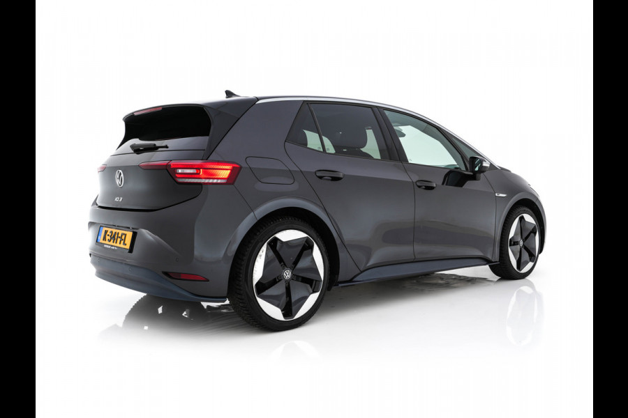Volkswagen ID.3 First Max 58 kWh [ 3-Fase ] {SOH-89%} (INCL.BTW) *PANO | HEAD-UP | ADAPTIVE-CRUISE | FULL-LED | BLINDSPOT | CAMERA | KEYLESS | MICROFIBRE | AMBIENTLIGHT | NAVI-FULLMAP | DAB+ | ECC | HEATED-SPORTSEATS | DIGI-COCKPIT | 20"ALU*