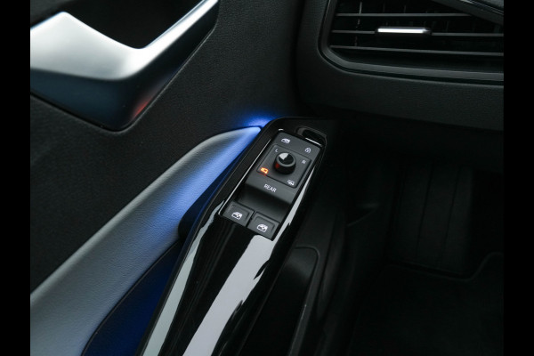 Volkswagen ID.3 First Max 58 kWh [ 3-Fase ] {SOH-89%} (INCL.BTW) *PANO | HEAD-UP | ADAPTIVE-CRUISE | FULL-LED | BLINDSPOT | CAMERA | KEYLESS | MICROFIBRE | AMBIENTLIGHT | NAVI-FULLMAP | DAB+ | ECC | HEATED-SPORTSEATS | DIGI-COCKPIT | 20"ALU*
