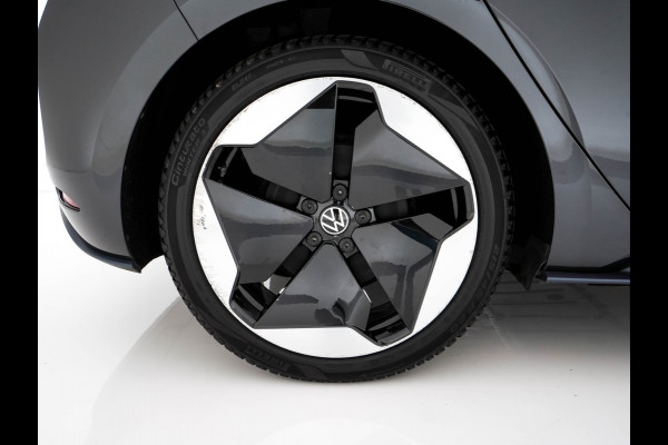 Volkswagen ID.3 First Max 58 kWh [ 3-Fase ] {SOH-89%} (INCL.BTW) *PANO | HEAD-UP | ADAPTIVE-CRUISE | FULL-LED | BLINDSPOT | CAMERA | KEYLESS | MICROFIBRE | AMBIENTLIGHT | NAVI-FULLMAP | DAB+ | ECC | HEATED-SPORTSEATS | DIGI-COCKPIT | 20"ALU*