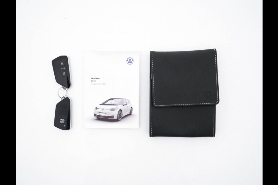 Volkswagen ID.3 First Max 58 kWh [ 3-Fase ] {SOH-89%} (INCL.BTW) *PANO | HEAD-UP | ADAPTIVE-CRUISE | FULL-LED | BLINDSPOT | CAMERA | KEYLESS | MICROFIBRE | AMBIENTLIGHT | NAVI-FULLMAP | DAB+ | ECC | HEATED-SPORTSEATS | DIGI-COCKPIT | 20"ALU*