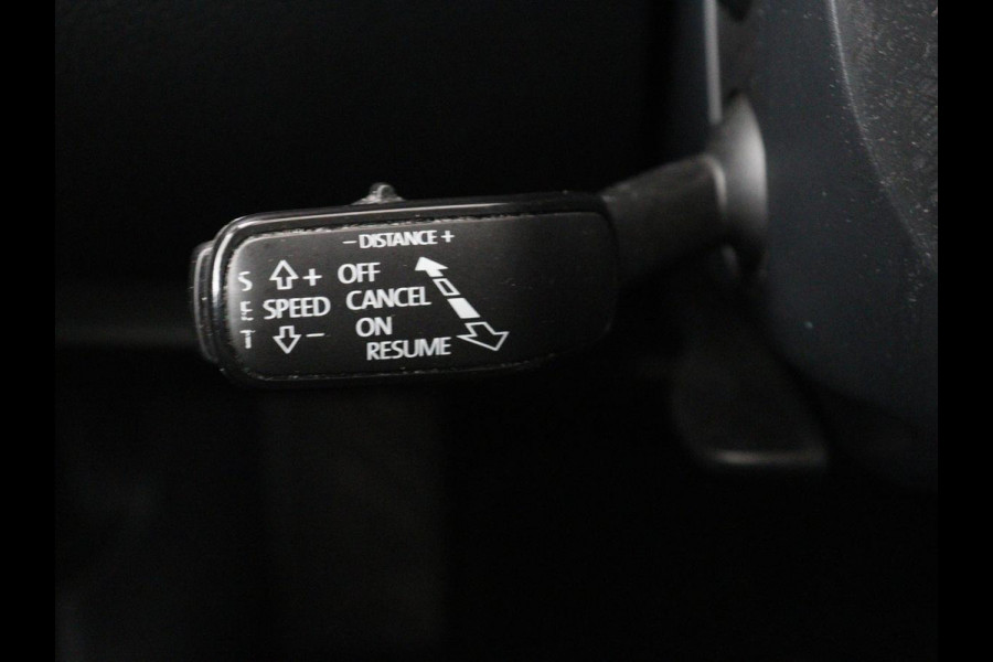 Škoda Superb 1.5 TSI Business Edition | Trekhaak | Stoelverwarming | Adaptive cruise | Camera | Memory | Carplay | Sfeerverlichting | Side Assist | Achterbankverwarming | Navigatie | Full LED