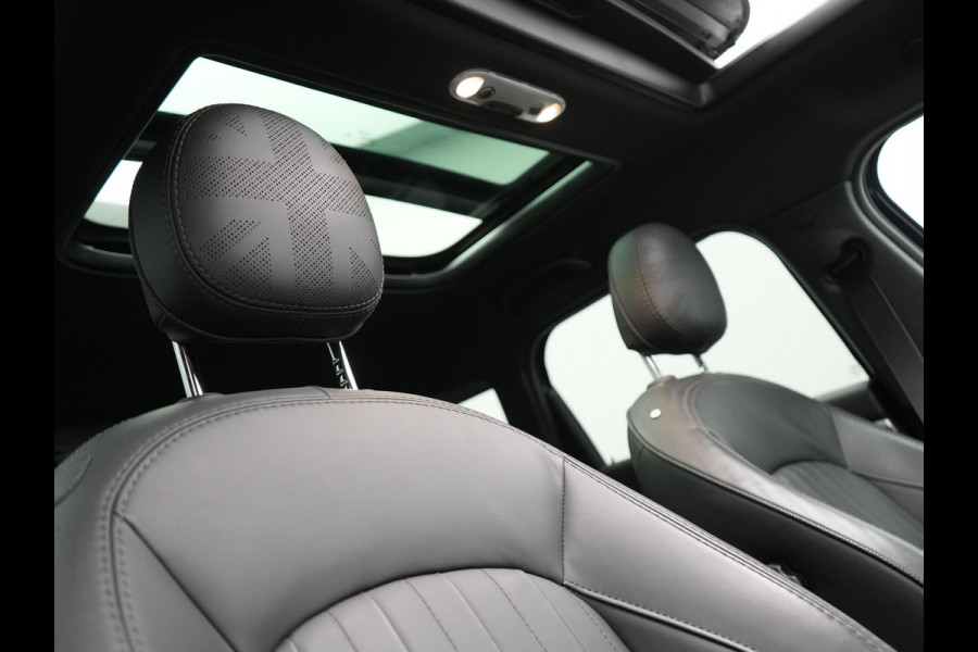 MINI Countryman 1.5 Cooper S E ALL4 MINI Yours PHEV 220pk Dealer O.H | Panodak | Adaptive Cruise | Head Up | Lederen Sportstoelen Verwarmd | 19"L.M | Camera | Sfeerverlichting | Keyless | Apple Carplay | Plug In Hybrid