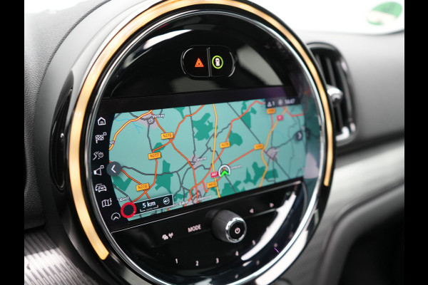 MINI Countryman 1.5 Cooper S E ALL4 MINI Yours PHEV 220pk Dealer O.H | Panodak | Adaptive Cruise | Head Up | Lederen Sportstoelen Verwarmd | 19"L.M | Camera | Sfeerverlichting | Keyless | Apple Carplay | Plug In Hybrid