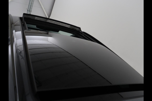 CUPRA Leon 1.4 eHybrid | Panoramadak | Stoelverwarming | Leder | Carplay | Adaptive cruise | Camera | Navigatie | Park Assist | Sportstoelen | Full LED | Sfeerverlichting | PHEV | Plug In