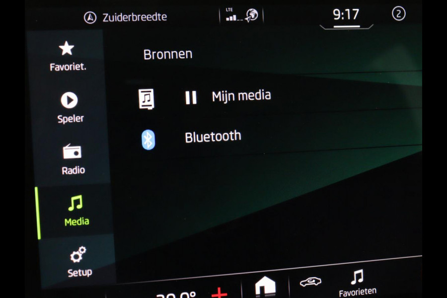 Škoda ENYAQ iV 60 | SOH 90% | Half leder | Carplay | Navigatie | Sfeerverlichting | Parkeerhulp | Full LED | Cruise control | Climate control