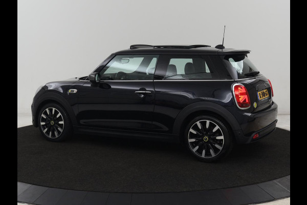 MINI Mini Electric Yours 33 kWh | SOH 100% | 3 Fase | Panoramadak | Leder | Stoelverwarming | Head-Up | Harman/Kardon | Camera | Carplay | Matrix LED | Navigatie | Keyless