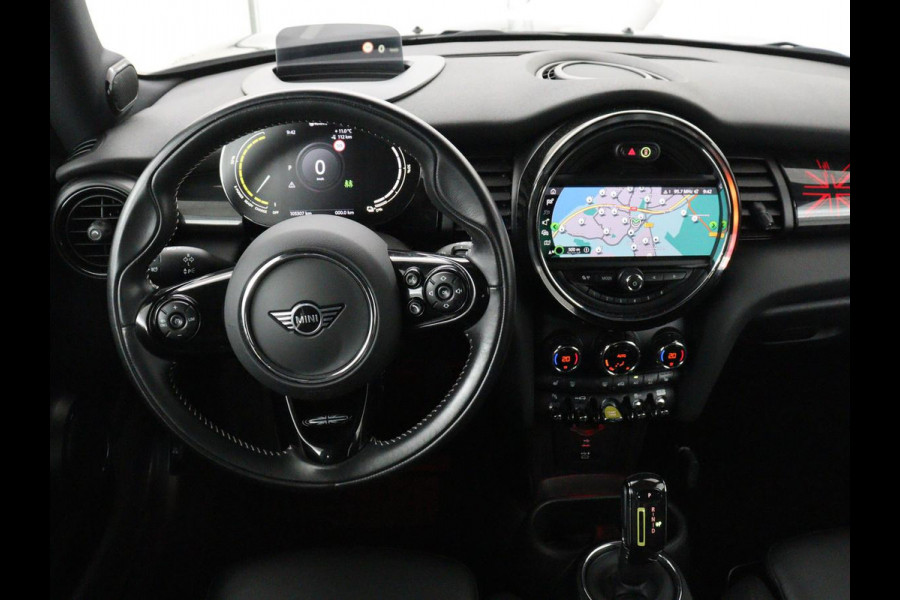 MINI Mini Electric Yours 33 kWh | SOH 100% | 3 Fase | Panoramadak | Leder | Stoelverwarming | Head-Up | Harman/Kardon | Camera | Carplay | Matrix LED | Navigatie | Keyless