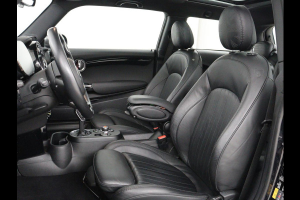 MINI Mini Electric Yours 33 kWh | SOH 100% | 3 Fase | Panoramadak | Leder | Stoelverwarming | Head-Up | Harman/Kardon | Camera | Carplay | Matrix LED | Navigatie | Keyless