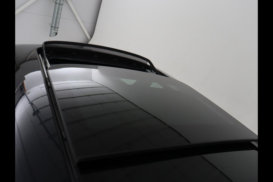 MINI Mini Electric Yours 33 kWh | SOH 100% | 3 Fase | Panoramadak | Leder | Stoelverwarming | Head-Up | Harman/Kardon | Camera | Carplay | Matrix LED | Navigatie | Keyless