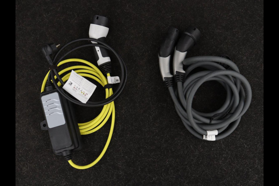 MINI Mini Electric Yours 33 kWh | SOH 100% | 3 Fase | Panoramadak | Leder | Stoelverwarming | Head-Up | Harman/Kardon | Camera | Carplay | Matrix LED | Navigatie | Keyless