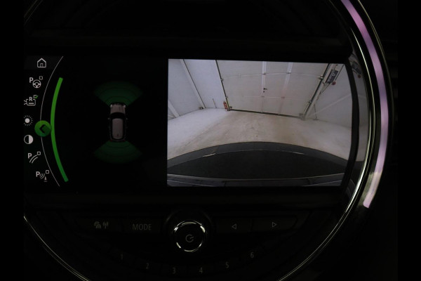 MINI Mini Electric Yours 33 kWh | SOH 100% | 3 Fase | Panoramadak | Leder | Stoelverwarming | Head-Up | Harman/Kardon | Camera | Carplay | Matrix LED | Navigatie | Keyless