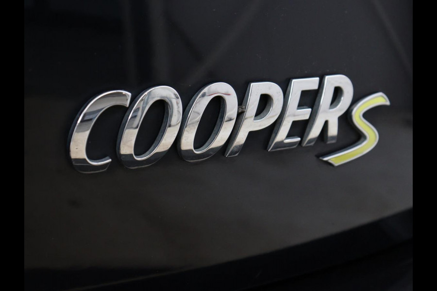 MINI Mini Electric Yours 33 kWh | SOH 100% | 3 Fase | Panoramadak | Leder | Stoelverwarming | Head-Up | Harman/Kardon | Camera | Carplay | Matrix LED | Navigatie | Keyless