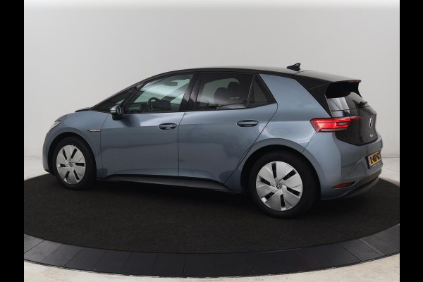 Volkswagen ID.3 Business 58 kWh | Stoel & stuurverwarming | Matrix LED | Carplay | Camera | Adaptive cruise | Keyless | Navigatie | Parkeerhulp | Bluetooth