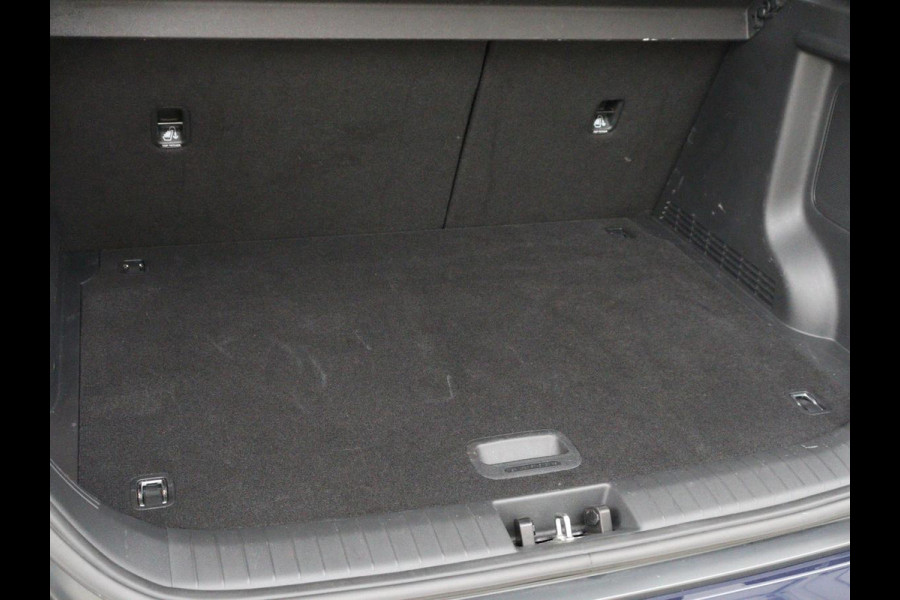 Hyundai Kona EV Comfort 64 kWh | SOH 100% | 3 Fase | Adaptive cruise | Krell Audio | Warmtepomp | Keyless | Camera | Carplay | Navigatie