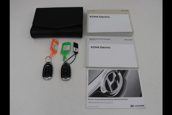 Hyundai Kona EV Comfort 64 kWh | SOH 100% | 3 Fase | Adaptive cruise | Krell Audio | Warmtepomp | Keyless | Camera | Carplay | Navigatie