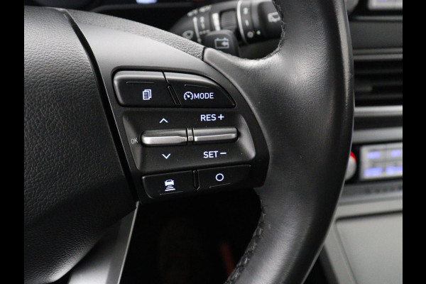 Hyundai Kona EV Comfort 64 kWh | SOH 100% | 3 Fase | Adaptive cruise | Krell Audio | Warmtepomp | Keyless | Camera | Carplay | Navigatie