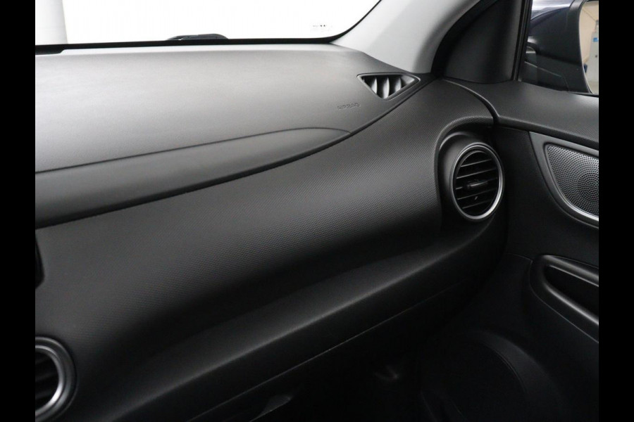 Hyundai Kona EV Comfort 64 kWh | SOH 100% | 3 Fase | Adaptive cruise | Krell Audio | Warmtepomp | Keyless | Camera | Carplay | Navigatie