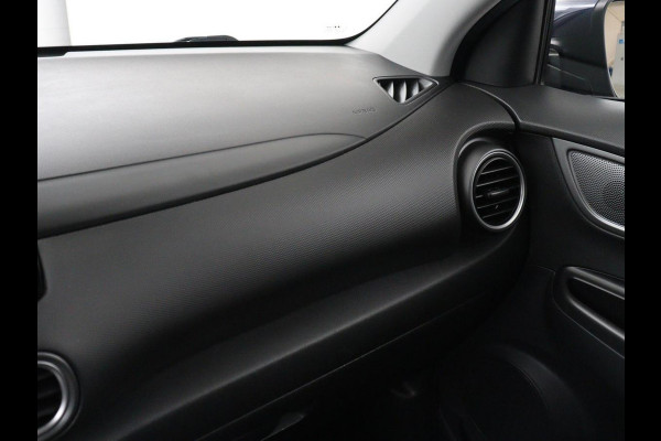 Hyundai Kona EV Comfort 64 kWh | SOH 100% | 3 Fase | Adaptive cruise | Krell Audio | Warmtepomp | Keyless | Camera | Carplay | Navigatie