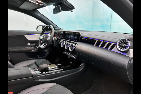 Mercedes-Benz CLA-Klasse Shooting Brake 250 e Business Solution AMG Limited nov-25| Panoramadak | 5 spaaks lichtmetalen velgen | Navigatie | MBUX wide screen | Parking support met camera achtyer | Inclusief 24 maanden MB Certified garantie voor Europa.