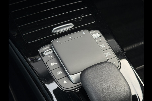 Mercedes-Benz CLA-Klasse Shooting Brake 250 e AMG Line | Pano | Trekhaak | Ambient Light | Camera | LED | 19 inch