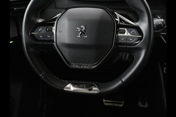 Peugeot e-2008 EV GT 50 kWh | SOH 91% | 3 Fase | Panoramadak | Leder/Alcantara | Adaptive cruise | Carplay | 18'' | Camera | Navigatie | Climate control | Dodehoek detectie | Cruise control