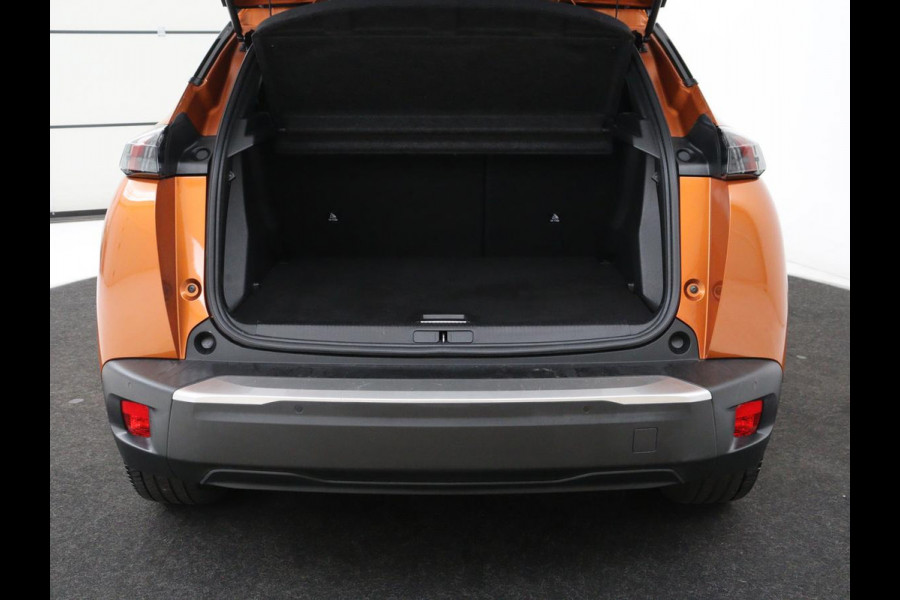 Peugeot e-2008 EV GT 50 kWh | SOH 91% | 3 Fase | Panoramadak | Leder/Alcantara | Adaptive cruise | Carplay | 18'' | Camera | Navigatie | Climate control | Dodehoek detectie | Cruise control
