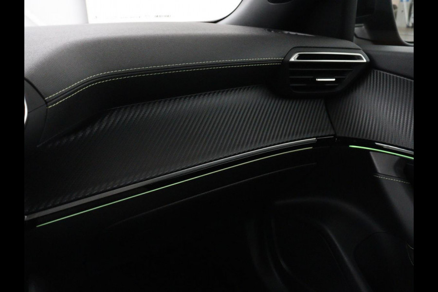 Peugeot e-2008 EV GT 50 kWh | SOH 91% | 3 Fase | Panoramadak | Leder/Alcantara | Adaptive cruise | Carplay | 18'' | Camera | Navigatie | Climate control | Dodehoek detectie | Cruise control