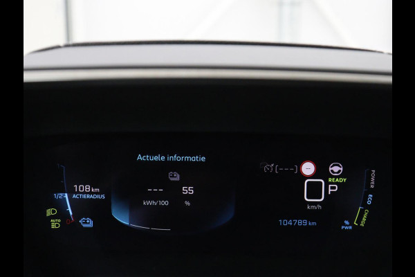 Peugeot e-2008 EV GT 50 kWh | SOH 91% | 3 Fase | Panoramadak | Leder/Alcantara | Adaptive cruise | Carplay | 18'' | Camera | Navigatie | Climate control | Dodehoek detectie | Cruise control