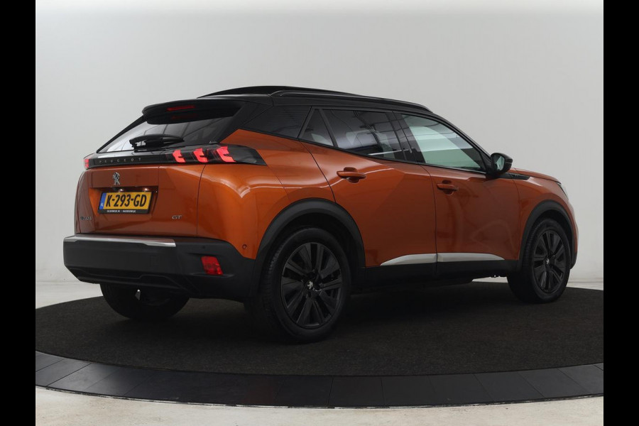 Peugeot e-2008 EV GT 50 kWh | SOH 91% | 3 Fase | Panoramadak | Leder/Alcantara | Adaptive cruise | Carplay | 18'' | Camera | Navigatie | Climate control | Dodehoek detectie | Cruise control