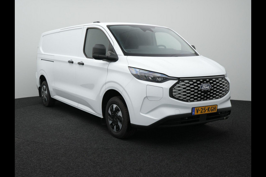Ford E-Transit Cust. 320 L2H1 Trend 65 kWh 136pk | Navigatie | Adaptieve Cruise Controle | Stoel/Stoel configuratie