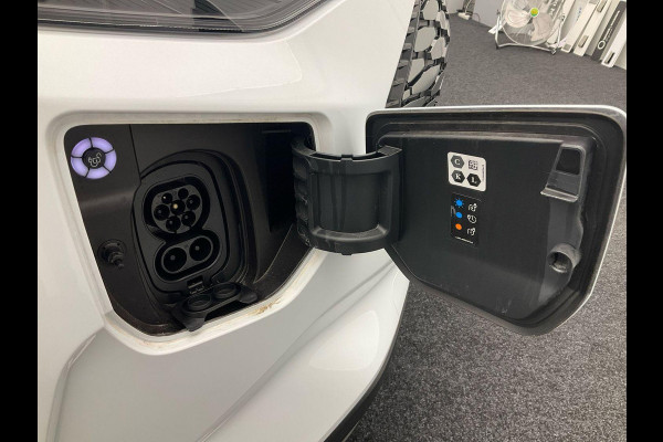 Ford E-Transit Cust. 320 L2H1 Trend 65 kWh 136pk | Navigatie | Adaptieve Cruise Controle | Stoel/Stoel configuratie