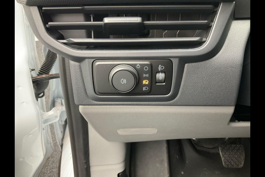 Ford E-Transit Cust. 320 L2H1 Trend 65 kWh 136pk | Navigatie | Adaptieve Cruise Controle | Stoel/Stoel configuratie