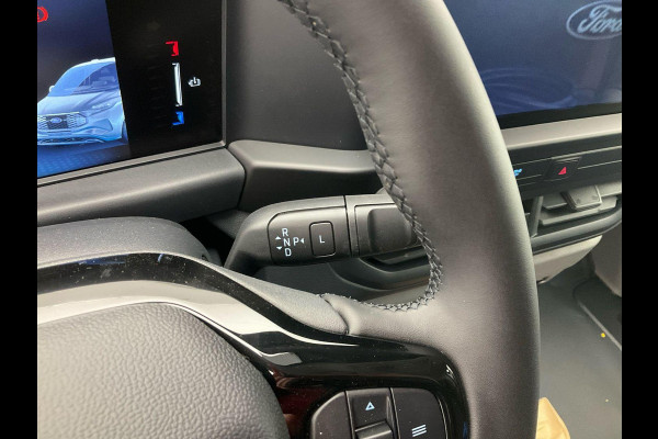 Ford E-Transit Cust. 320 L2H1 Trend 65 kWh 136pk | Navigatie | Adaptieve Cruise Controle | Stoel/Stoel configuratie