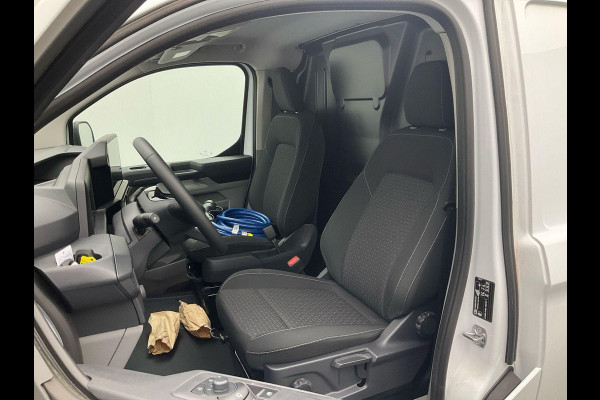 Ford E-Transit Cust. 320 L2H1 Trend 65 kWh 136pk | Navigatie | Adaptieve Cruise Controle | Stoel/Stoel configuratie