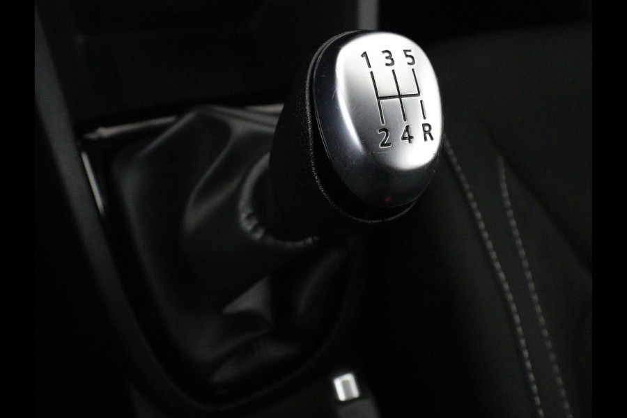 Renault Clio 0.9 TCe Limited | Navigatie | Airco | Cruise control | Keyless | Parkeerhulp | Bluetooth | DAB+ | Lichtmetalen velgen